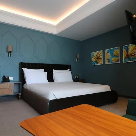 Hotel Porta Kavalja Golem (Tirana)