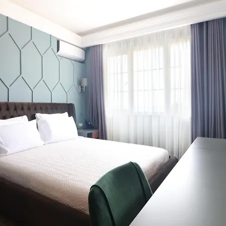 Hotel Porta Kavalja *