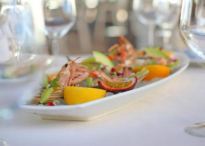 Porta Kavalja * Golem (Tirana)