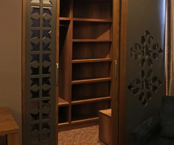 Porta Kavalja Hotel *