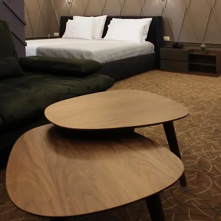 Porta Kavalja * غوليم